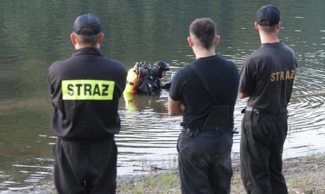 Wypadek w Boszkowie: Wypadli z kajaka do jeziora