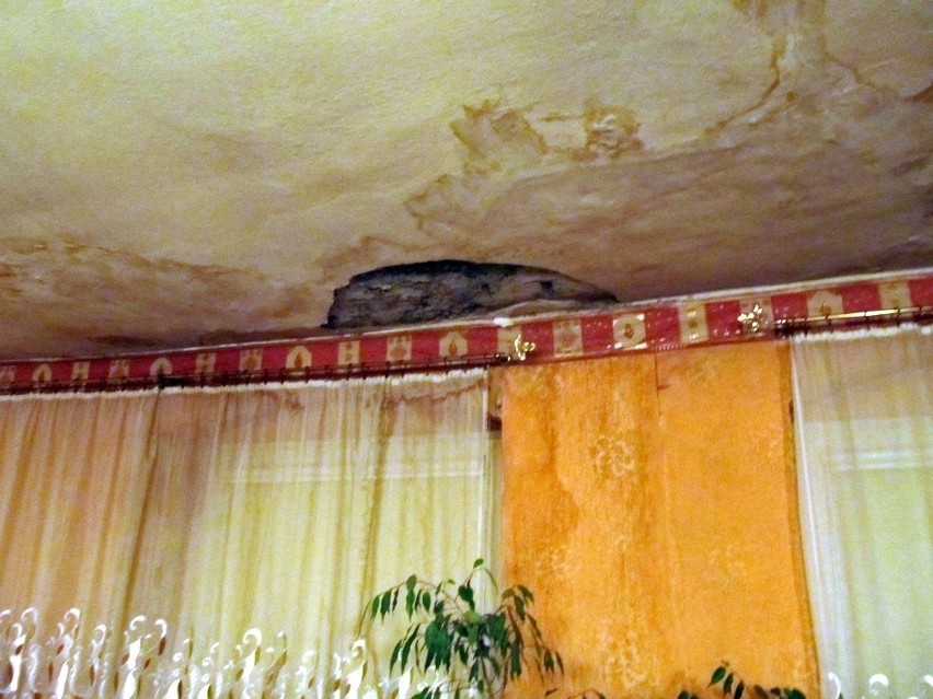Wrocław: Remontowali kamienicę, a deszczówka lała się do mieszkań