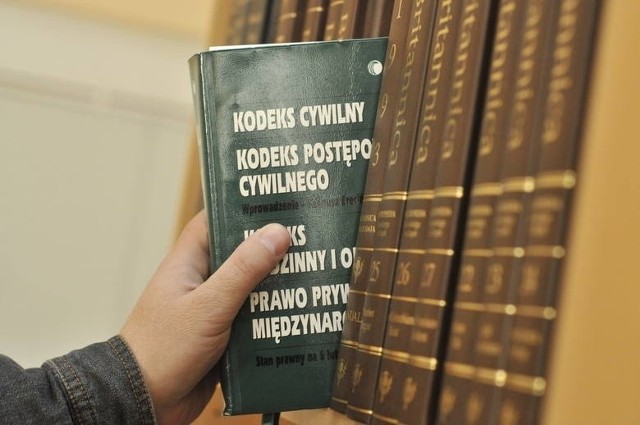 Obchody "Tygodnia Pomocy Osobom Pokrzywdzonych Przestępstwem" mają zwrócić szczególną uwagę na potrzeby i prawa osób pokrzywdzonym przestępstwem oraz przynieść potrzebującym skuteczną pomoc w zakresie poprawy ich położenia.