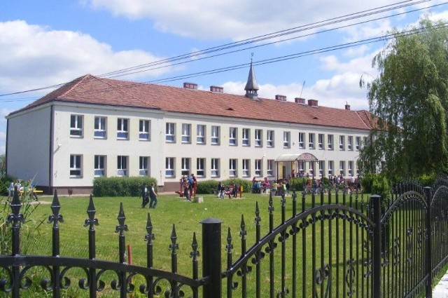Szkoła w Oleśnicy w całości przeszła na nauczanie zdalne w poniedziałek, 18 października.