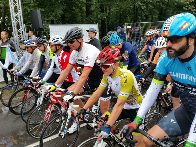 Tak wyglądał wyścig Skoda Bike Challenge 2017. Również wtedy rowerzyści zmierzyli się na kilku dystansach, w tym najdłuższym - 120 kilometrowym.