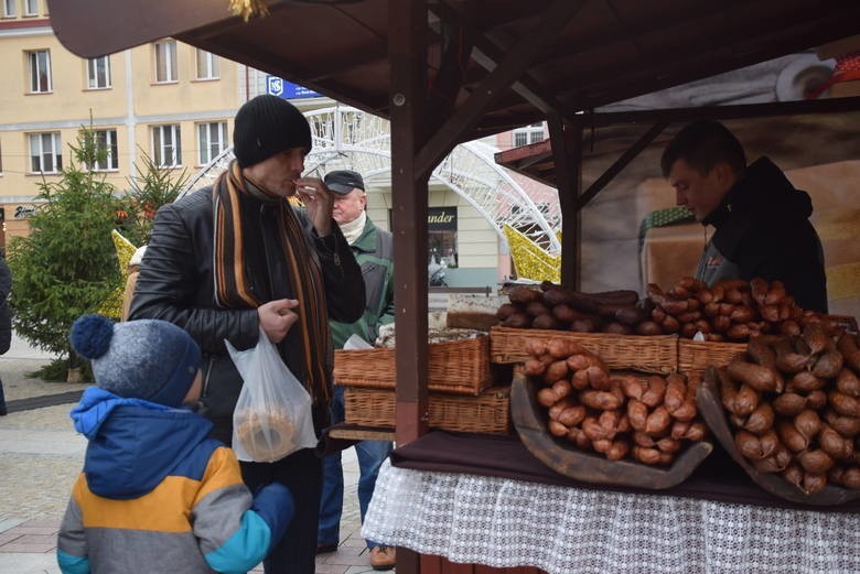 W trakcie jarmarku zostanie przeprowadzona zbiórka karmy dla...