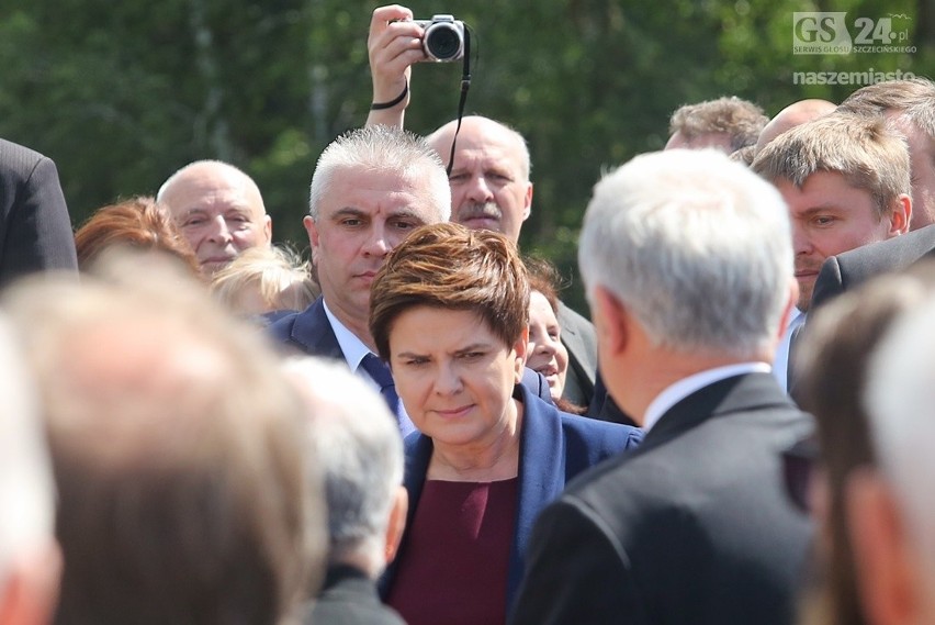 Terminal LNG w Świnoujściu od soboty nosi im. Lecha...