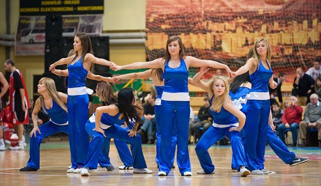 AZS - Polonia 2011: Cheerleaders