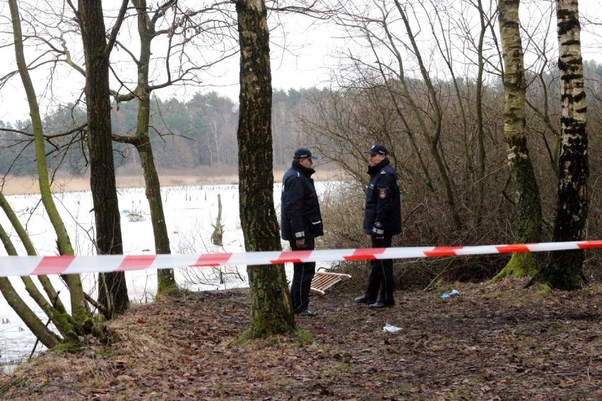 Akcja ratunkowa w miejscowości Karw. Pod trzema osobami...