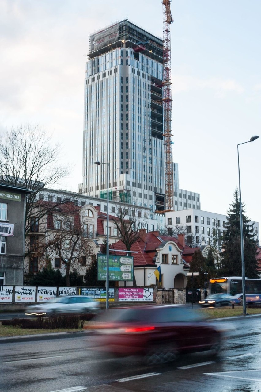 Kraków. Zobacz przebudowywanego szkieletora z lotu ptaka [WIDEO]