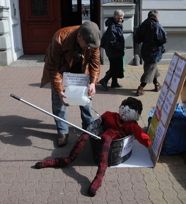 ... a organizatorzy referendum w sprawie odwołania prezydent...