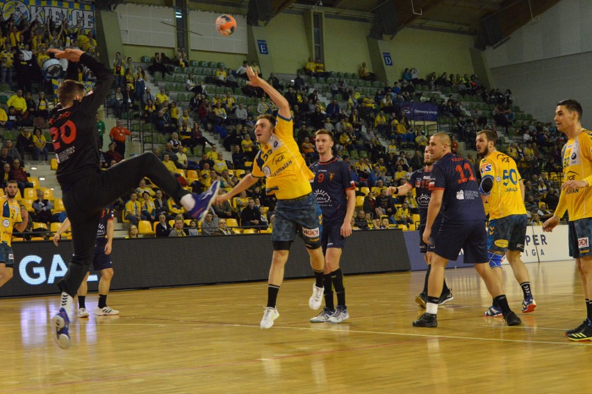 PGNiG Superliga. W końcówce zrobili widowisko. Wysoka wygrana PGE VIVE Kielce nad Sandrą Spa Pogonią Szczecin [ZDJĘCIA]