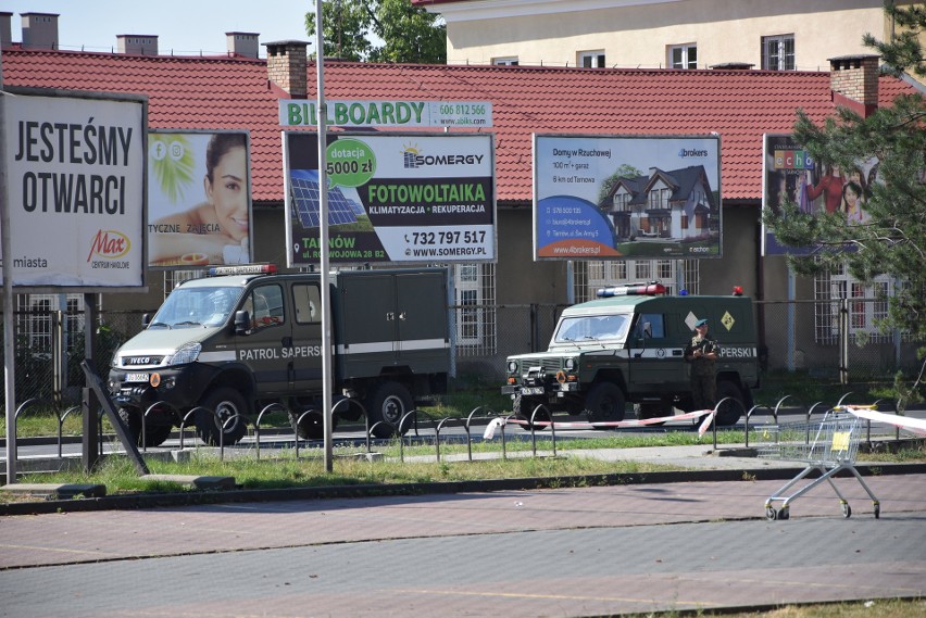 Niewybuch w Tarnowie. Ewakuacja budynków, zamknięte kolejne ulice [ZDJĘCIA]