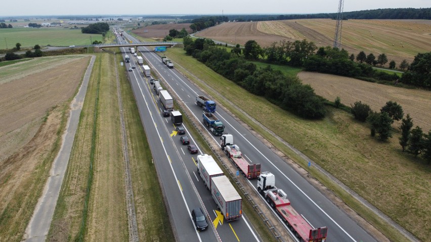 Choć zmiany organizacji ruchu są czytelnie oznakowane, to...