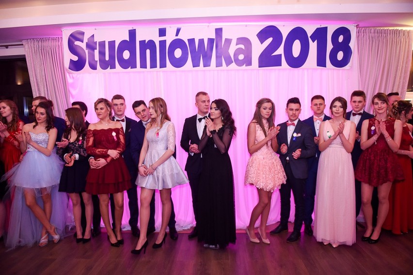 W sobotę (10 lutego) swoją studniówkę zorganizowało III...