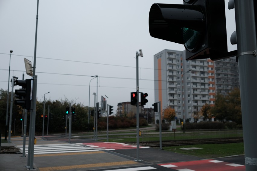 Przejście ułatwia dojście na przystanek tramwajowy Żegrze II