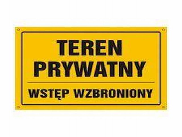 Mieszkaniec przez trzy tygodnie blokował drogę w Topolinku. Jak się okazało - robił to niezgodnie z prawem