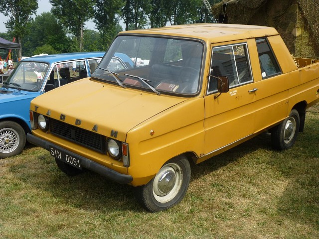 12 grudnia 1971 r. Głos" informował o zaprezentowaniu wyprodukowanego w Poznaniu pierwszego modelu samochodu marki Tarpan.