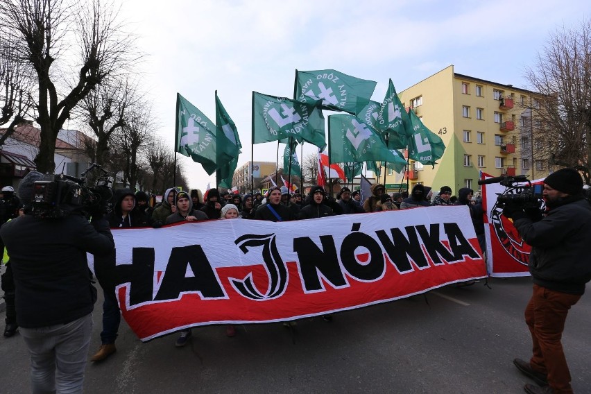 III Marsz Pamięci Żołnierzy Wyklętych w Hajnówce 2018. Policja użyła siły (zdjęcia, wideo)