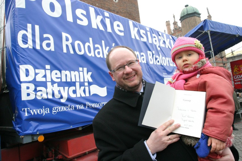 Kwiecień 2006. Akcja „Polskie książki dla Rodaków na...