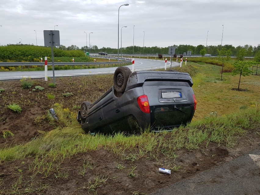 Do dachowania auta osobowego na „ślimaku” dojazdowym – przed...