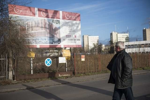 Według informacji na tablicy Solaris Center miał być gotowy w 2013 roku