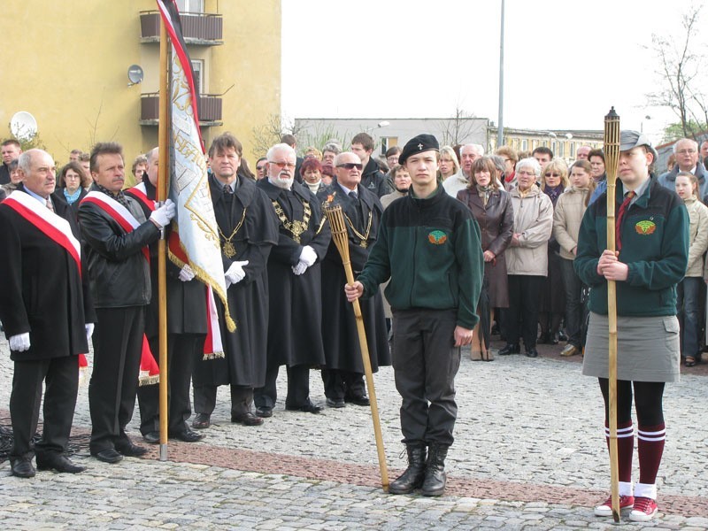 Debiczanie modlą sie za ofiary w Smolensku...