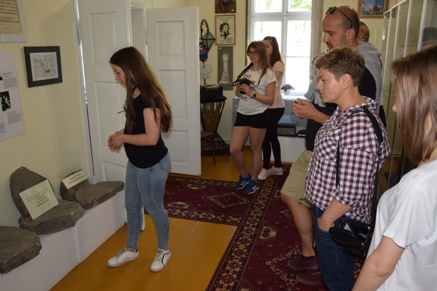 Uczestnicy Szkoły Dialogu przygotowali wycieczkę edukacyjną śladami dawnej społeczności żydowskiej w Radziejowie