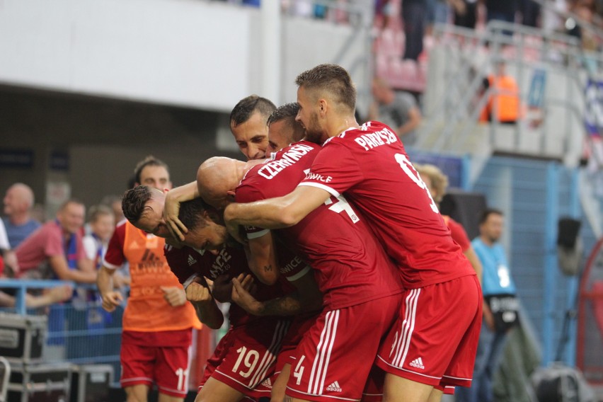 Piast Gliwice – Zagłębie Lubin 2:1. Trzecia z rzędu wygrana. W Gliwicach mają lidera! RELACJA, ZDJĘCIA