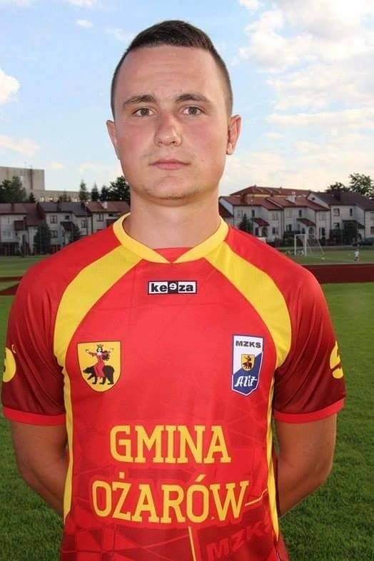 Trzeci transfer GKS Rudki. Przyszedł Kamil Wareliś z Alitu Ożarów. Wcześniej umowy podpisali Łukasz Kaczmarek i Sebastian Hajduk [ZDJĘCIA]