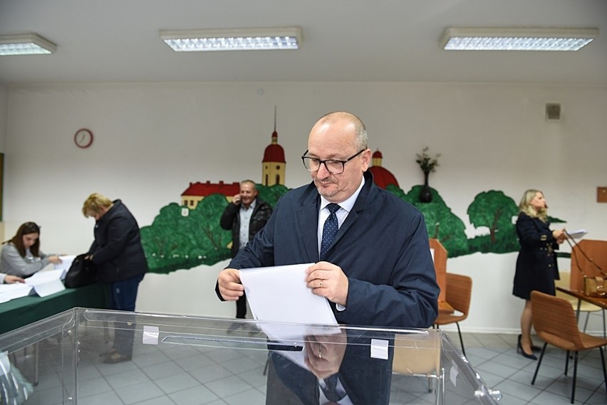 Wybory samorządowe 2018. Głosują kandydaci na prezydenta Nowego Sącza i mieszkańcy miasta [ZDJĘCIA]