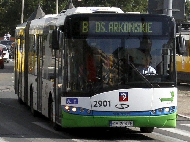 Kierowca autobusu linii B w Szczecinie pomógł młodej kobiecie, która miała atak padaczki