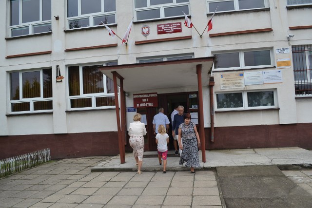 Obwodowa Komisja Wyborcza nr 3 w Wudzynie mieściła się, jak prawie wszystkie w gminie Dobrcz, w miejscowej szkole.