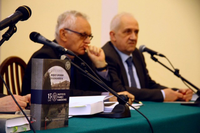 Prof. Janusz Wrona i prof. Andrzej Friszke podczas debaty w KUL.