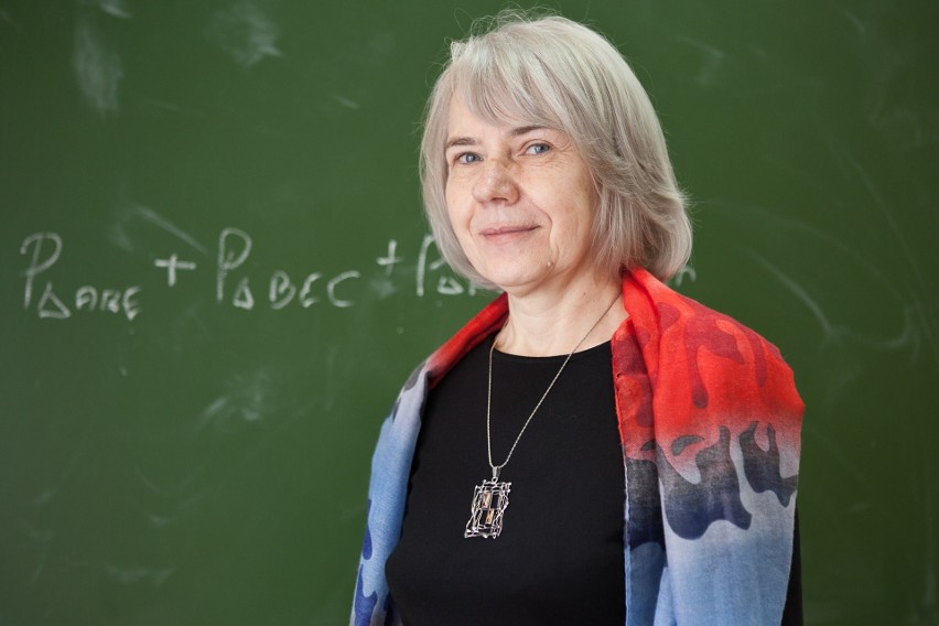 Lucyna Bączek, nauczyciel matematyki w I LO w Dębicy:...
