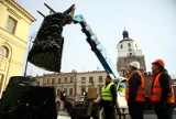 Miejska choinka w Lublinie. Sztuczne drzewko zostało zdemontowane (ZDJĘCIA) 