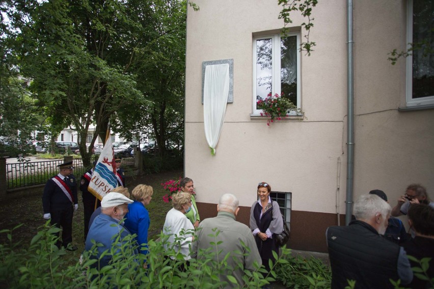 Tablica ku pamięci Isabel Sellheim, honorowej obywatelki...