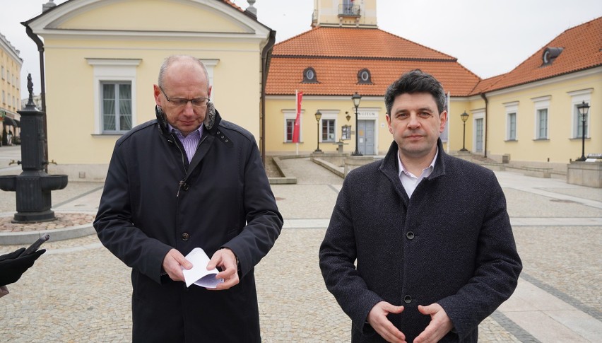 Senator Mariusz Gromko i Piotr Sobolewski, prezes...