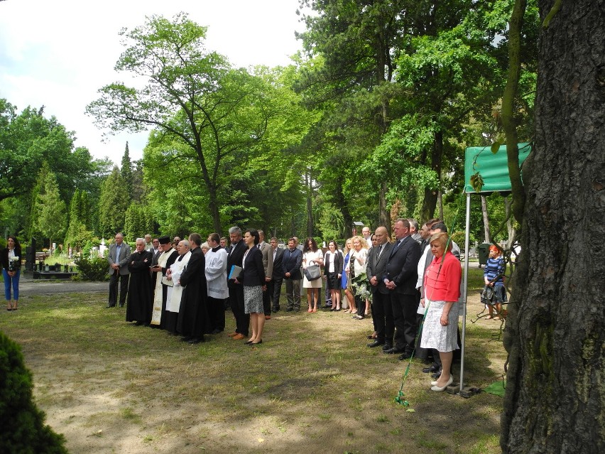 Stargard: Pomnik ku czci dzieci, które nie przyszły na świat [wideo]