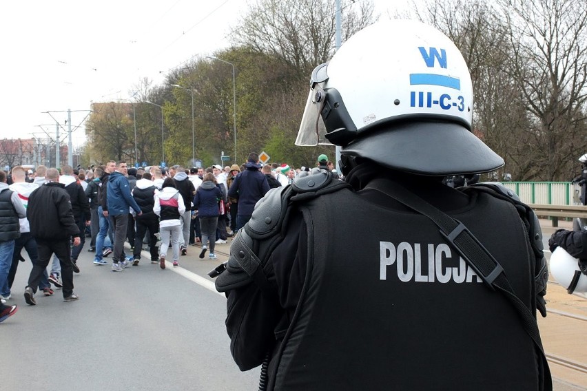 Kibice z Warszawy dotarli do Szczecina około godz. 16.30