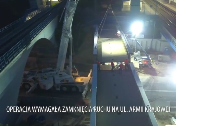 To była spektakularna operacja. Kolejarze zamontowali nowy wiadukt w Krakowie! [ZDJĘCIA, WIDEO]