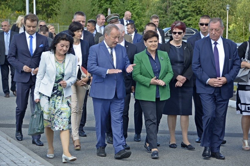 Premier Beata Szydło na otwarciu zbiornika Świnnej Porębie