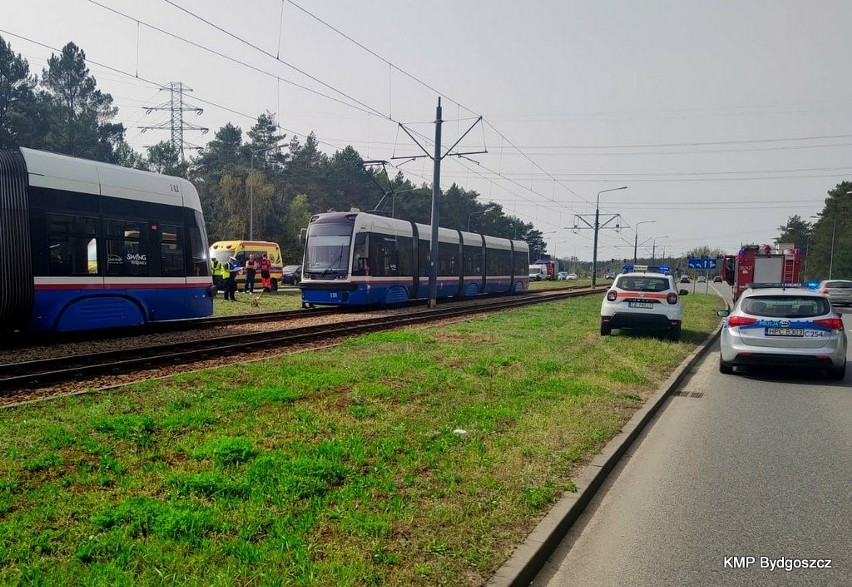 W Bydgoszczy doszło do kolizji dwóch tramwajów. Są ranni