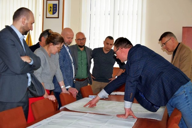Podczas spotkania roboczego, w sprawie budowy linii kolejowej, które odbyło się w Urzędzie Gminy w Mircu