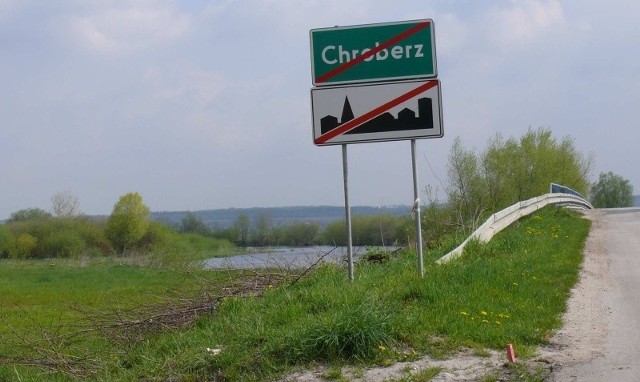 Przystań zlokalizowana będzie w Chrobrzu w sąsiedztwie mostu na Nidzie, przez który wiedzie trasa do Gacek, Bogucic, Zagosci i Krzyżanowic.