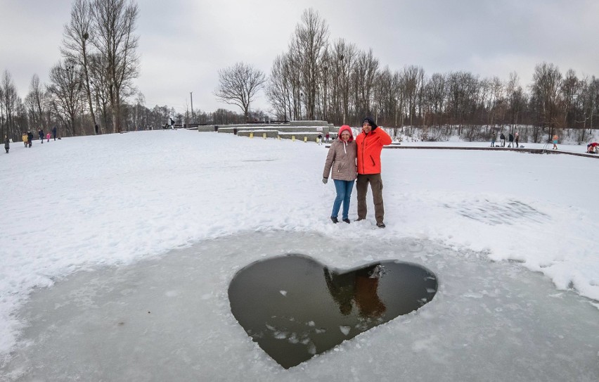 Walentynkowe morsowanie w Parku Lisiniec w Częstochowie...