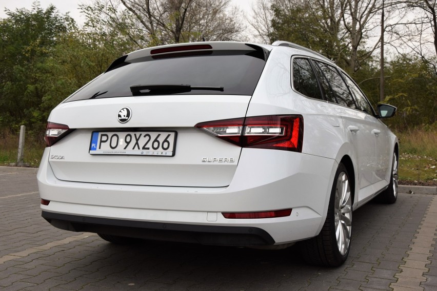 Skoda Superb Combi 2.0 TSI Laurin&Klement z 220-konnym...