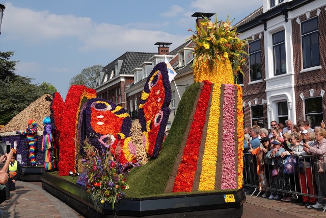 Wiosenny ogród Keukenhof w Lisse to jedna z największych atrakcji w Holandii.