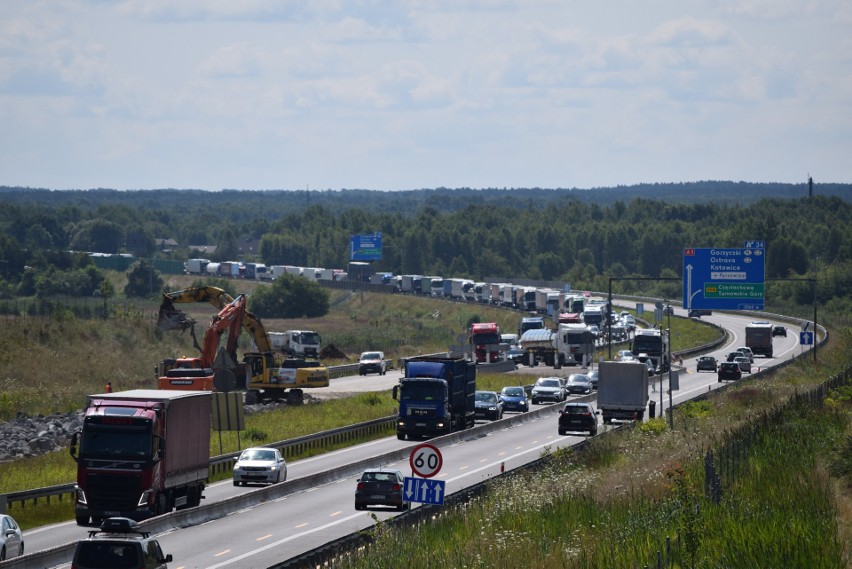 Prace na obwodnicy A1 w pobliżu Częstochowy. Jest wniosek o kontrolę ciężarówek