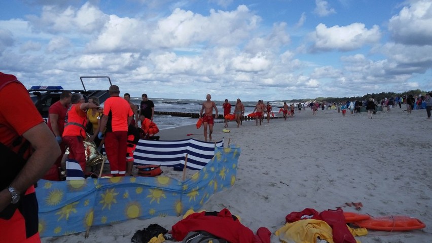 Akcja poszukiwawcza na plaży w Łebie