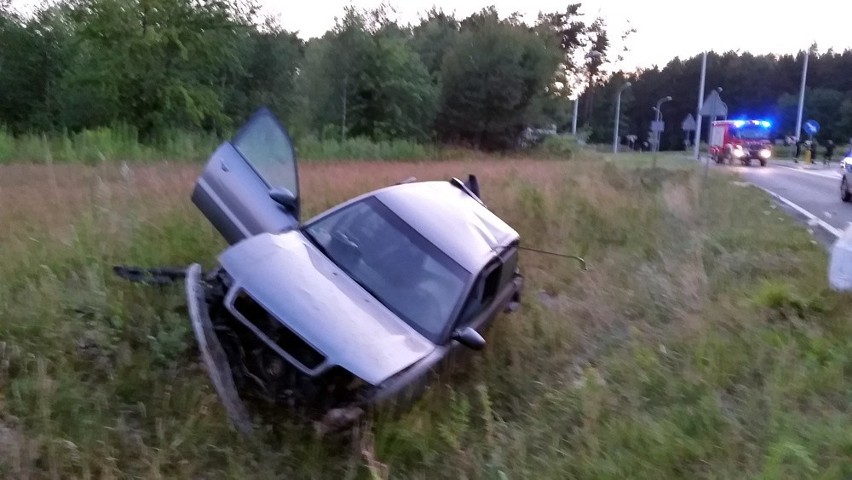 Koło Starego Kisielina dachowało audi.