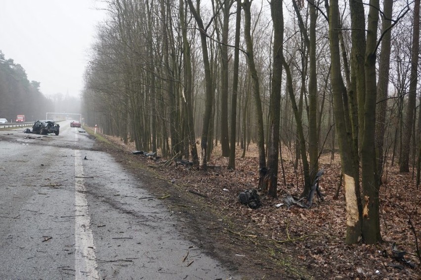 Tragiczny wypadek w Woszczycach na trasie DK 81