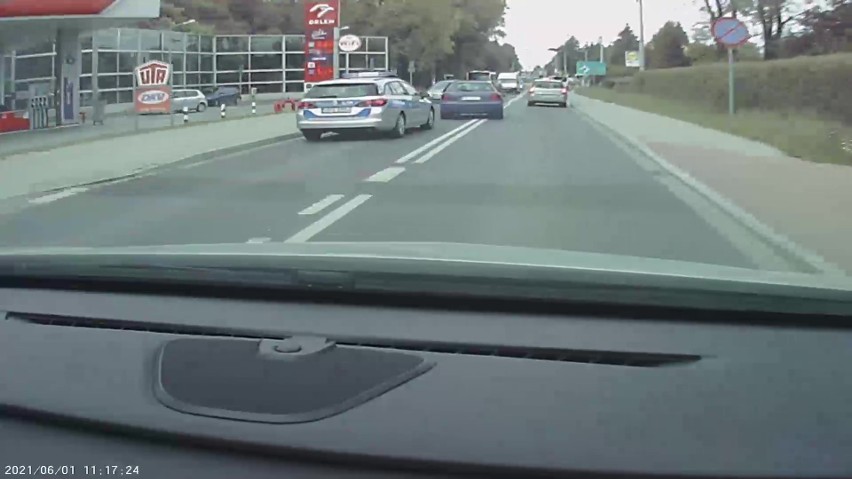 Policyjny pościg ulicami Wieliczki za kierowcą audi....