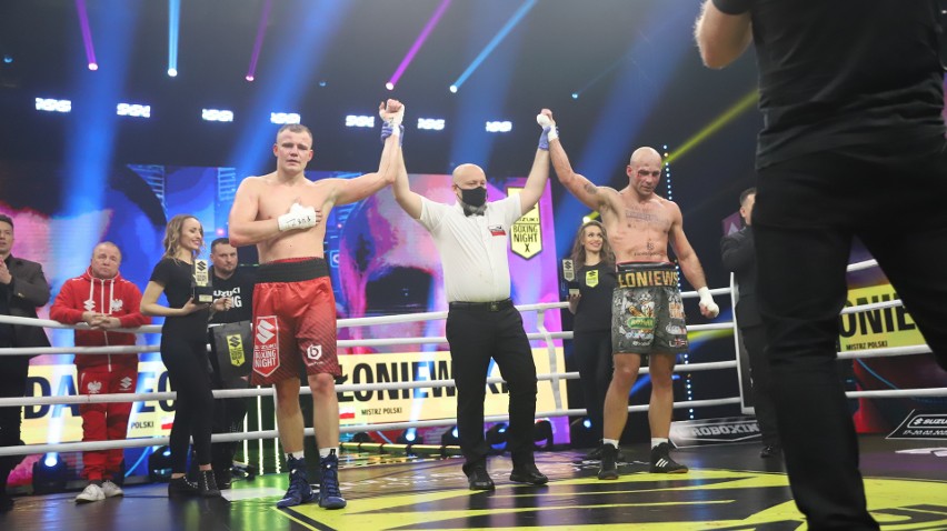 Gala Suzuki Boxing Night X w Kielcach. Remis w walce wieczoru między Danielem Adamcem i Michałem Łoniewskim [ZDJĘCIA]